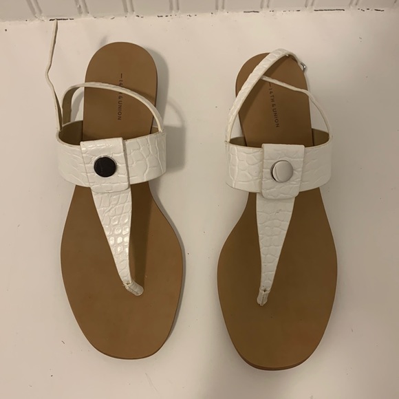 14th & Union Shoes - 14th & Union white flats NEW size 7.5M